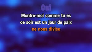 Un jour, tous les habitants du village (se déguiser) pour une fête costumée. Karaoke Cosmo Soprano Cdg Mp4 Kfn Version Karaoke