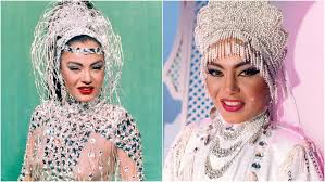 عبارة أطلقها الإذاعي احمد سالم في 31 مايو 1934 ليعلن بدء بث الإذاعة المصرية كواحدة من أقدم وأعرق الإذاعات العربية والعالمية التي ساهمت في صنع تاريخ المنطقة العربية الإفريقية. Ø¥Ø·Ù„Ø§Ù„Ø§Øª Ø´Ø±ÙŠÙ‡Ø§Ù† ÙÙŠ ÙÙˆØ§Ø²ÙŠØ± Ø±Ù…Ø¶Ø§Ù† Ù…Ø¬Ù„Ø© Ø§Ù„Ø¬Ù…ÙŠÙ„Ø©