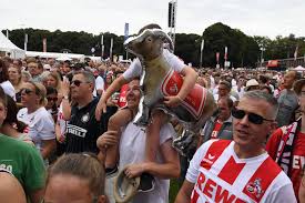 You can become a club member on january 1st or on july 1st each year. 50 000 Fans Feiern Die Saisoneroffnung Des 1 Fc Koln