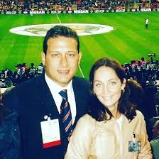 Başkanının eşinin kim olduğunu araştırmaya başladı. 38 Galatasaray Baskani Burak Elmas Kimdir Maksatbilgi