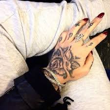 Queenss Kingss Hand Tattoos Hand And Finger Tattoos Body Art Tattoos