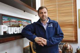 Concejales y alcaldes independentistas podrán jurar o prometer su cargo por los valores de la república catalana. German Codina Wikipedia La Enciclopedia Libre