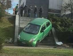 Il Monferrato Giu Per Le Scale Con L Auto