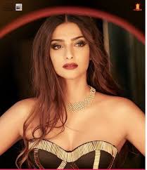 Sonam Kapoor Age Height Weight Boyfriend Family Biography Veere Di Wedding Sonam Kapoor Fashion Indian Bollywood Actress