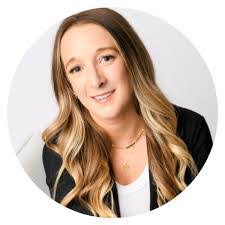 Sarah Heckler's Instagram, Twitter & Facebook