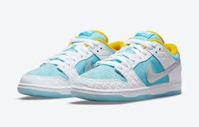 But pictures of vaccination cards or other personal info on social media sites does indeed offer potential thieves the chance to steal information they should not have. Ftc X Nike Sb Dunk Low Releases July 21st Sneaker Combos