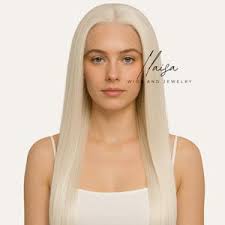 Peluca sintética Skyler de 20” de largo, en capas, color bronde  dimensional, con raíces, gorra mono con encaje ancho en la parte lateral y  encaje frontal para la mayoría de las líneas