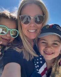 Rene Whitney (@naewhitney) • Instagram photos and videos