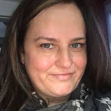 Miriam Manley's Instagram, Twitter & Facebook