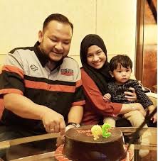 Wedding package @bizmilla_wedding_centre buy cakes?? Penyanyi Malaysia Mila Jirin Gandeng Musisi Yogyakarta