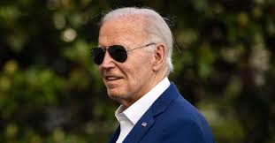 David Muir Supporters Inside ABC News 'Celebrating' After Stephanopoulos  Gaffe