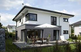 das stadtvilla freiberger von zaunmuller massivhaus gmbh hat eine wohnflache von 153m preis ab auf anfrage baumeister haus fassade haus fassadengestaltung