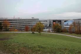 Ab 2020 wird das usz für patientinnen und patienten direkt am flughafen ambulante medizinische leistungen anbieten. Flughafen Zurich Neue Oase Circle Park Sky News
