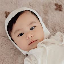 Antique White Ava Wrap Baby Body