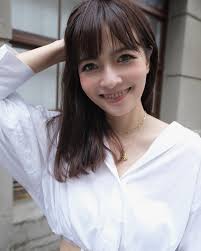 Pan Pan 嗨！我是潘潘| 不知道穿什麼穿白襯衫永遠不會出錯🤍🤍🤍 我熱愛各種不同設計的白色衣服衣櫃裡面塞滿白上衣