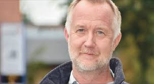 Att förenkla livet för småföretagare samt att sverige får fler tillväxtföretag att växa. Johan Pehrson Vill Bli Liberalernas Partiledare Securityworldmarket Com
