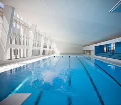 Baden In Bagneux Hallenbad Bei Paris Saniert Und Erweitert Hallenbad Swimming Pool Architektur