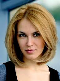 This hairstyle is appropriate for any face shape especially a woman who has a nice jawline & neck. 30 Thin Hair Short Hairstyles For Over 50 Fashionisers