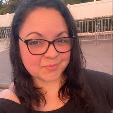 Janette Gee's Instagram, Twitter & Facebook