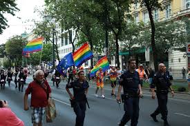 She was an actress, known for all through the night (1942), miracle in the rain (1956) and we who are young (1940). Wien Ringstrasse Regenbogenparade 19 Juni 2021 Vienna Pride Reine Fuss Und Fahrraddemo Schwechat
