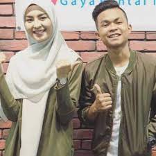 Syafa wanydanish akasyah di sana cinta di music disana cinta disini rindu tajulwany hasrita. Tajul Wany Hasrita Disana Cinta Disini Rindu By Wan Ariffuddin