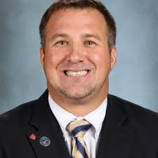 Alex Hagan's Instagram, Twitter & Facebook