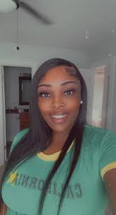 Nisha from Florida 🥰🥰 I'm new here, guess you can say I'm studsexual 🤣  fems are not my preference😩