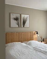 Die schlichten bettfüße bestehen aus holz. Wohngoldstuck Diy Ikea Hack Eine Neue Ruckwand Fur Das Malm Bett