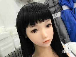 Nina Head's Instagram, Twitter & Facebook