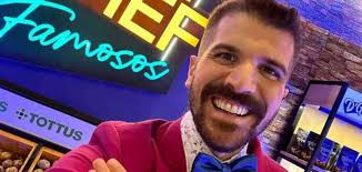 José Peláez: ¿Cuál es el otro trabajo del conductor de 'El gran chef:  famosos'?