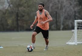 Lee nguyễn hoàn thành cách ly và có thể ra mắt clb tp.hcm ngay tại vòng 2 v.league. How Bicultural Soccer Star Lee Nguyen Is Embraced Around The World Huffpost
