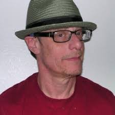 Dana Crumb's Instagram, Twitter & Facebook