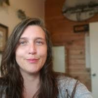 Roxanne Meredith's Instagram, Twitter & Facebook