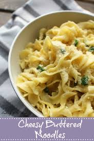 Cheesy Buttered Noodles Recipe For An Easy Side Dish A Twist To The Classic With Green Onions Sidedis Pasta Side Dishes Noodle Recipes Easy Side Dishes Easy