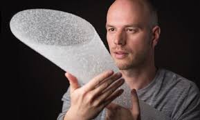 Elektromobily a autonomní vozy změní od podlahy to, jak dnes auta vypadají,  říká designér VW a Škody