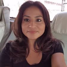 Esther Urquiza (@Urquizae80)