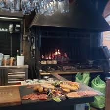 Cet hã´tel 3 ã©toiles vous propose des chambres climatisã©es. El Carlit Restaurant Le Restaurant Du Pas De La Casa