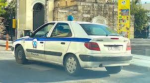 Karaivaz, 1990'lardan beri polis adliye muhabiri olarak çeşitli kanallarda çalıştı. Prominent Greek Journalist Shot And Killed Outside Home In Athens