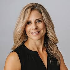 Gina Langer's Instagram, Twitter & Facebook