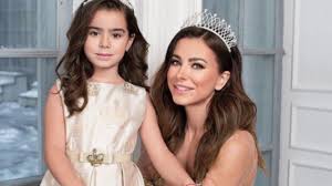 Артистка показала в фото, где обнимает софию, а та жмурится от радости. Daughter Ani Lorak Sofia Celebrities 2021