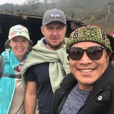 Just booked a last minute trip to Vietnam, we're going tomorrow 😬  Essential apps? Is there a taxi app or does Grab work? Sim cards I guess I  can get at the