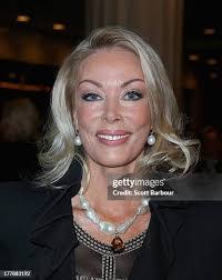 Janet Crown's Instagram, Twitter & Facebook