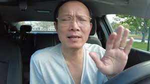 Vì Sao Trùm cờ Vàng ra tận sân bay đón cô ấy?