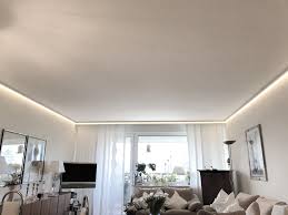 Der entscheidene gewinner konnte im led beleuchtung wohnung test mit den anderen artikeln aufräumen. Wohnzimmer Mit Indirekter Led Beleuchtung Frieg Spanndecken