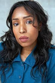 Andrea Laing's Instagram, Twitter & Facebook