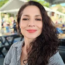 Danielle Lira (@benditapose) • Instagram photos and videos