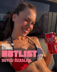 We (@duygubengi) asked "Dream or reality?" to @creperzs and you are looking  at his answer. #basedistanbul 🐠