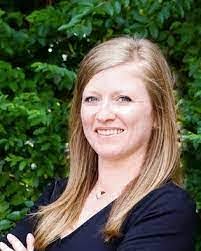 Deborah Haswell's Instagram, Twitter & Facebook