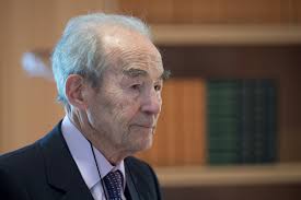 Robert badinter il faut se mobiliser pour l europe ladepeche fr : L Antisemitisme Est Une Absurdite Fustige Robert Badinter Sur Rtl