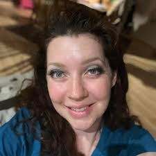 Karin George's Instagram, Twitter & Facebook